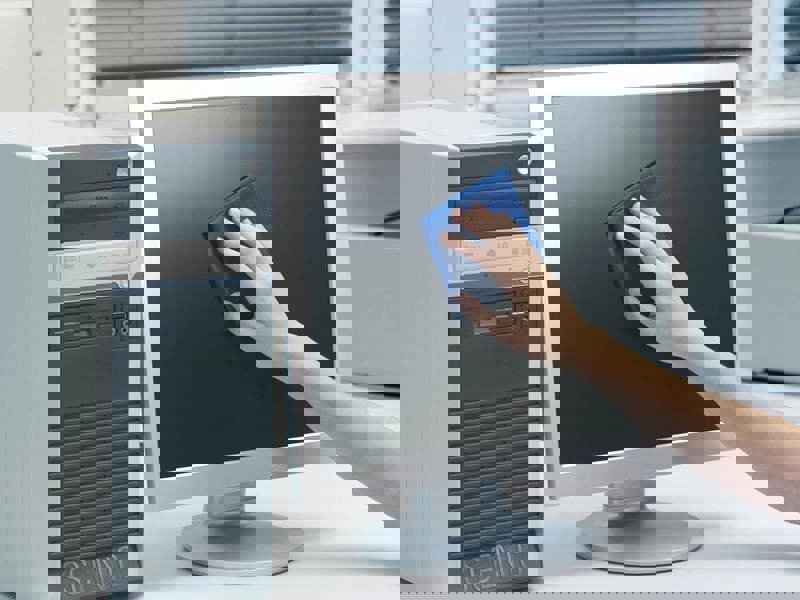 Durable TECHCLEAN Premium Microfibre Cleaning Cloth | Glasses & Screens | Blue