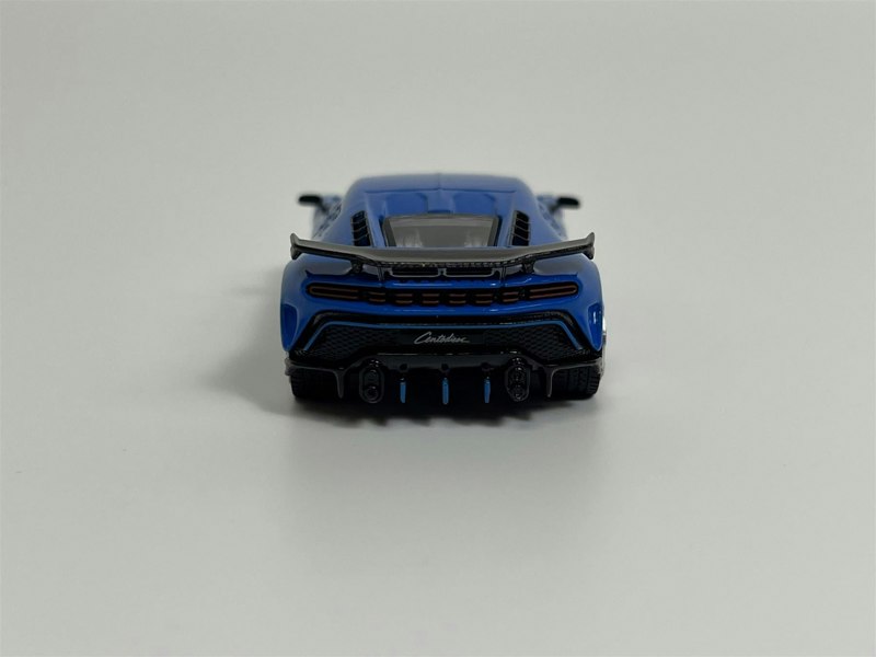 Mini GT Bugatti Centodieci Blu Bugatti LHD 1:64 Scale Mini GT MGT00586L