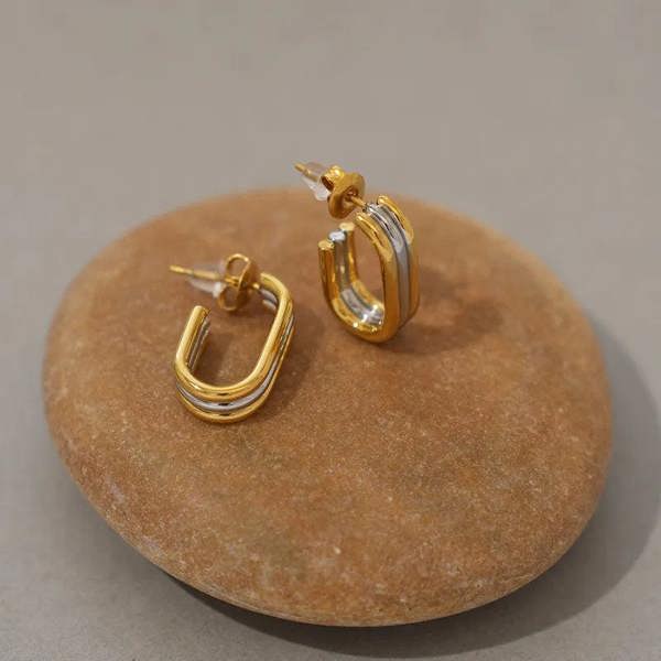 Elk & Bloom Chunky Two-Tone Gold Ringed Hoops