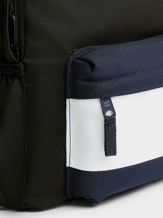 Tommy Hilfiger Kids Essential Flag Backpack in Black (40cm)