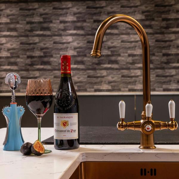 Flode korsa | Traditional Cruciform Style 3 in 1 Instant Boiling Tap | White Ceramic Levers | Brushed Copper Finish
