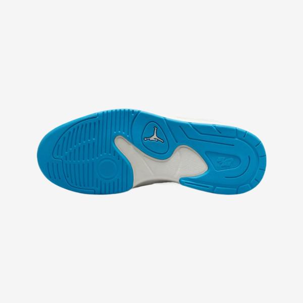 Nike FB2269-100 Sneakers   in  White