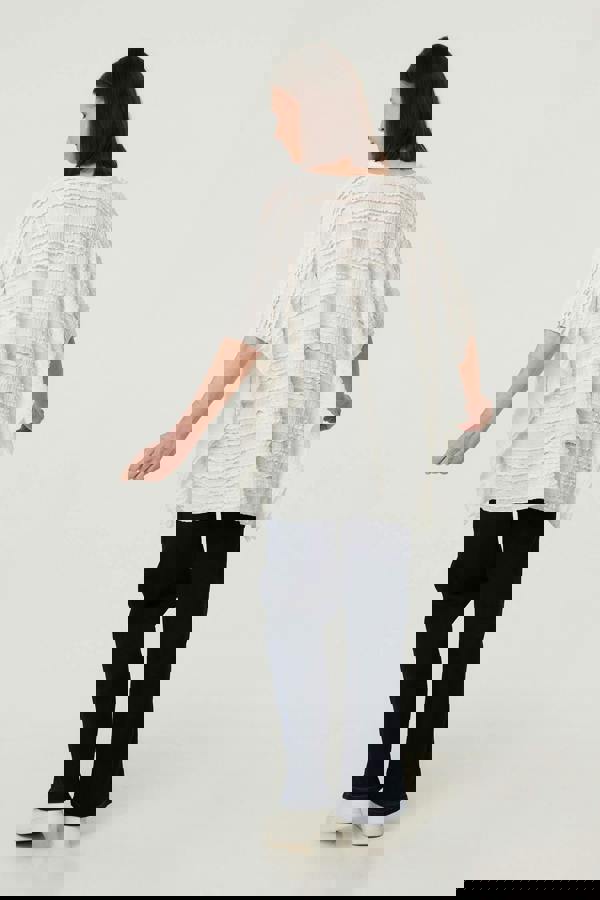 White | Textured 3/4 Batwing Sleeve Relaxed Top