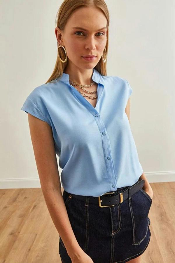 Hoxton Gal Sleeveless V-Neck Shirt
