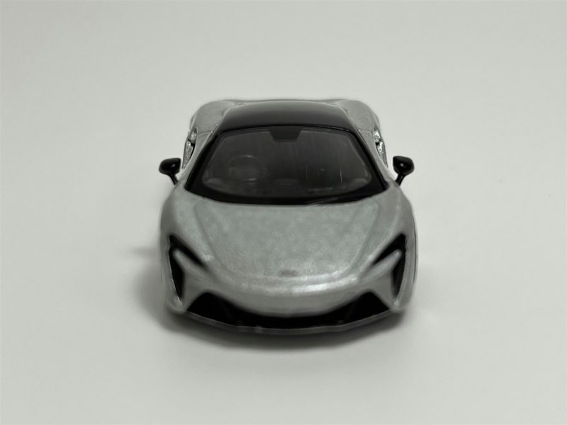 Mini GT McLaren Artura Ice Silver RHD 1:64 Scale Mini GT MGT00582R