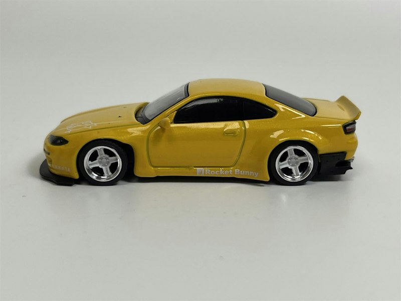 Mini GT Nissan Silvia Rocket Bunny RHD Bronze Yellow RHD 1:64 Scale Mini GT MGT00643R