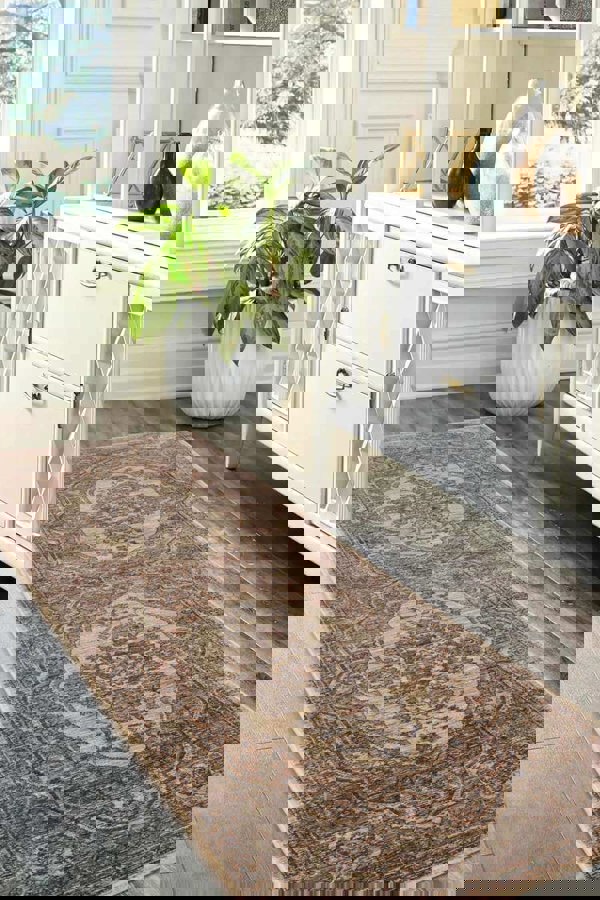 Raja Medallion Vintage Rug – Brown Heritage Elegance