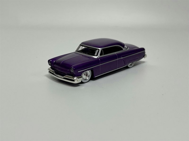 Mini GT Lincoln Capri Hot Rod 1954 Purple Metallic LHD 1:64 Scale MGT00757L