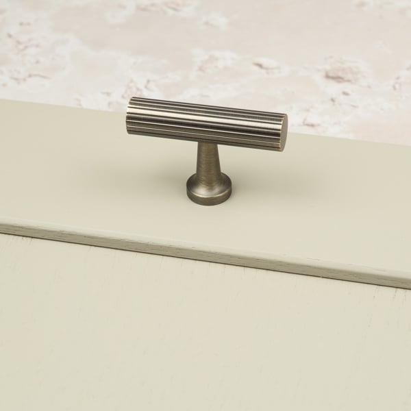 Handle & Home Antique Brass Reeded Knob/Handles
