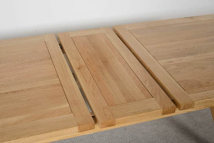 That's Furniture Vermont 200 - 240cm Cross Leg Large Oak Extending Dining Table