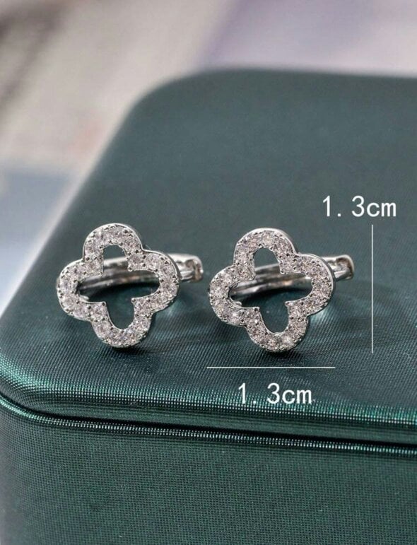 The Colourful Aura Large Clover Elegant Gold Plated Stud Earrings - Silver - Silver