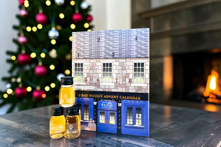 Whisky With Us 12 Day American Whiskey Advent Calendar.  12 Premium American Whiskies and Bourbons with Tasting Videos