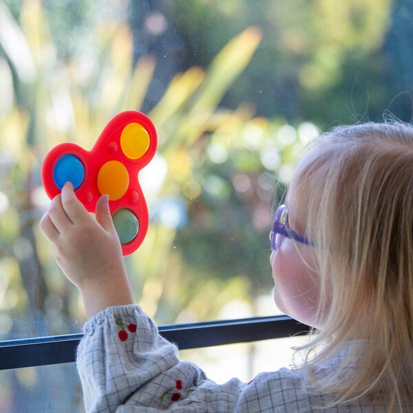 tickit SiliSoft® Jumbo Spinner (Rainbow)