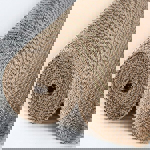 Nature Outdoor Green Rug durable, weather-resistant, Jute-Look design.