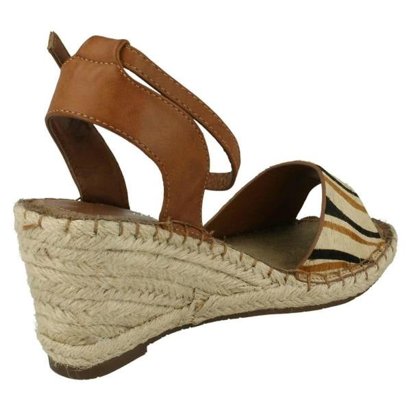 Savannah Ladies Savannah Casual Buckle Sandals
