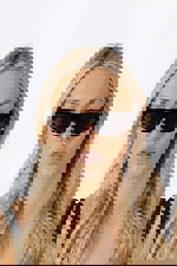 SVNX Retro Oval Sunglasses in Black