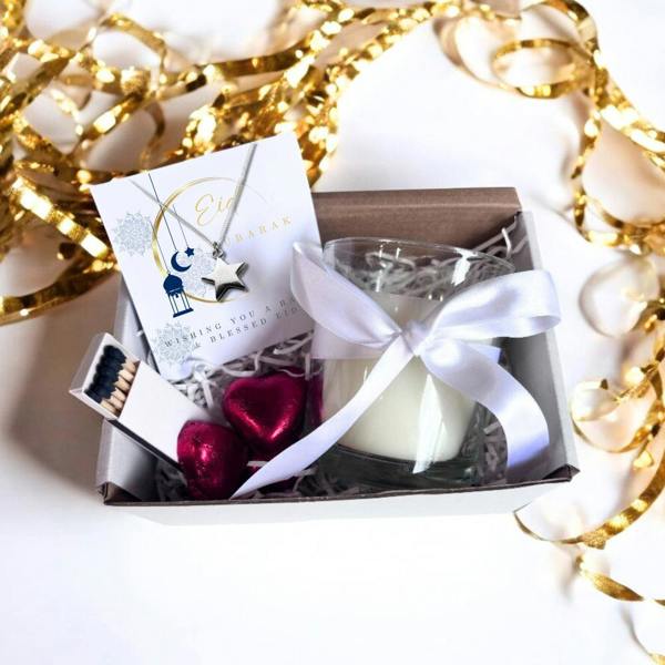 Aye Do Gifts Eid Mubarak Moon Candle & Necklace Hamper | Ramadan Gifts