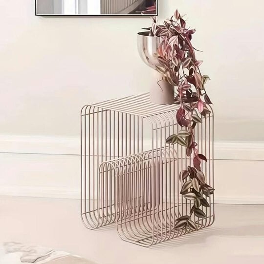 Havendro Metal Wire Side Table Magazine Rack Compact End Table for Sofa & Bedside Holder