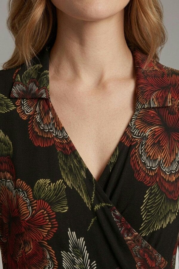 Izabel London Floral Long Sleeve Collared Maxi Dress