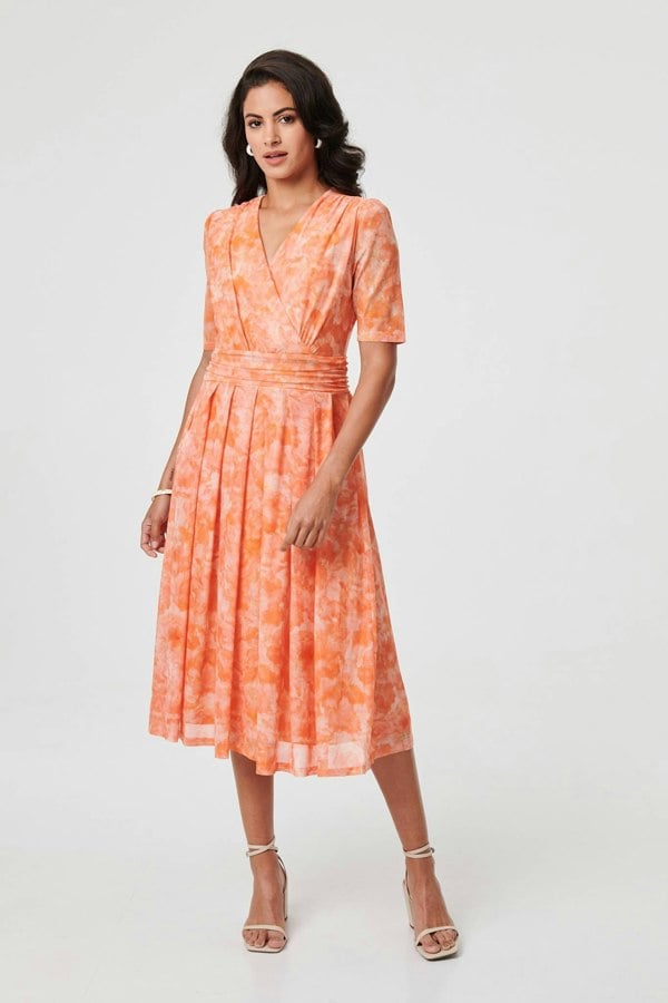 Orange | Printed 3/4 Sleeve Ruched Midi Dress : Model is 5'8"/172 cm and wears UK8/EU36/US4/AUS8
