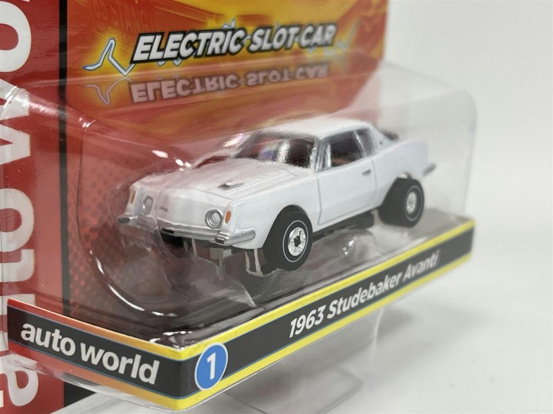 Auto World Slot Cars 1963 Studebaker Avanti White Thunderjet Ultra G Ho Slot Car SC367-1