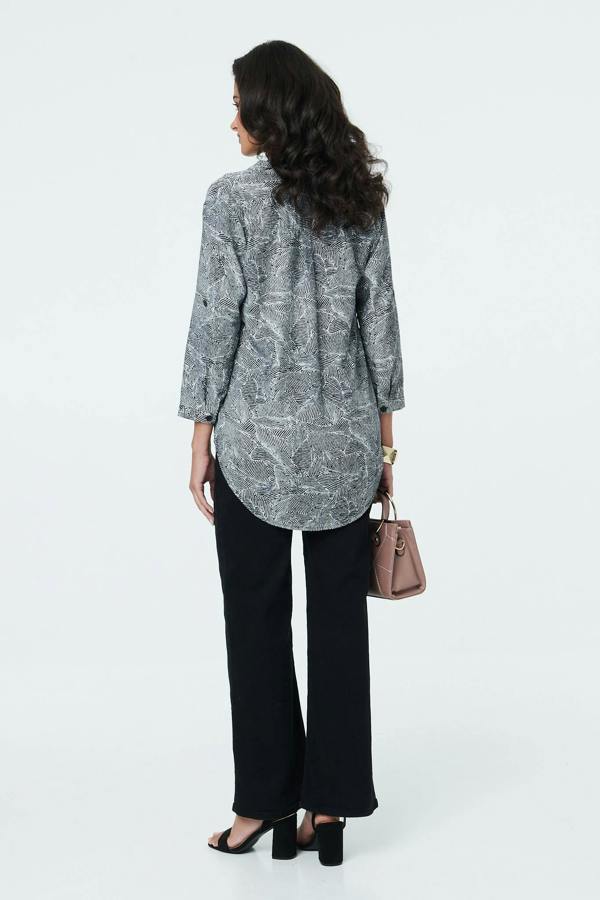 Black | Abstract 3/4 Sleeve Collarless Blouse