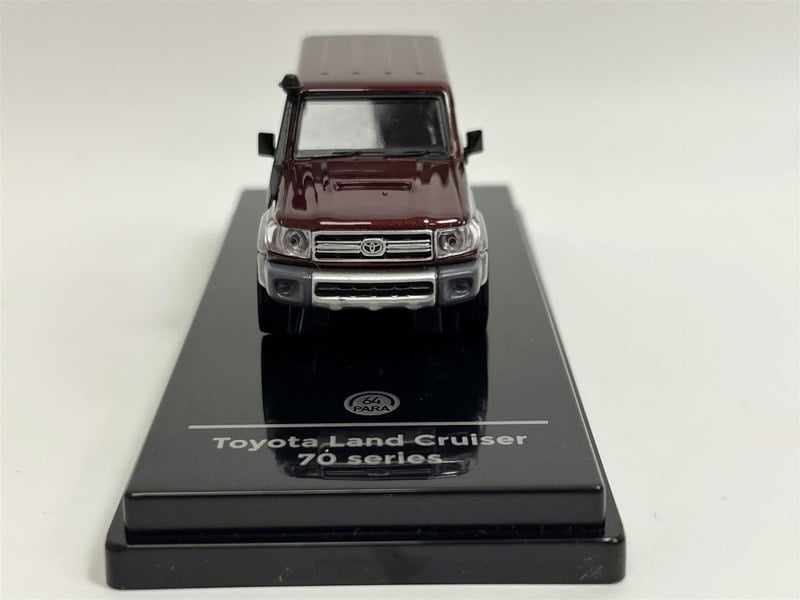 2014 toyota land cruiser 76 merlot red rhd 1:64 paragon 65313