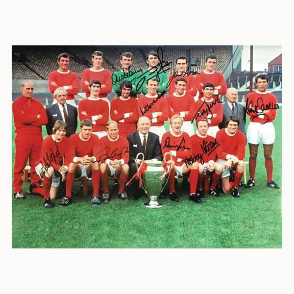 Unbranded Manchester United 1968 European Cup Final photo signed by 10 — Premium framing