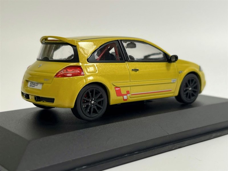 Solido Renault Megane 2008 RS R26-R Yellow 1:43 Scale 4310204