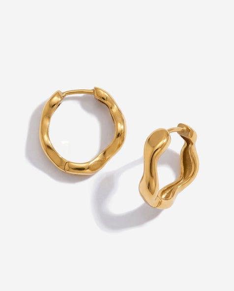 Elk & Bloom 14k Gold Wave Huggie Hoops