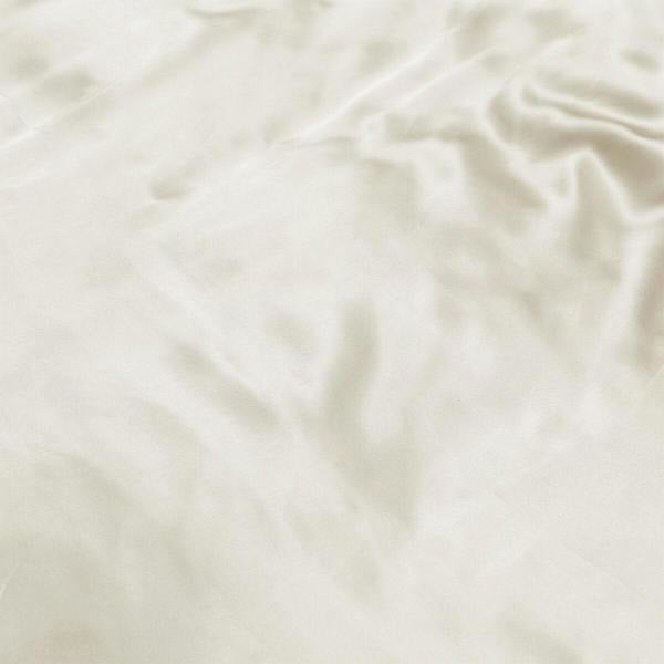 Ivory Mulberry Silk 30cm Standard Fitted Sheets close-up detail 6 | Soak and Sleep