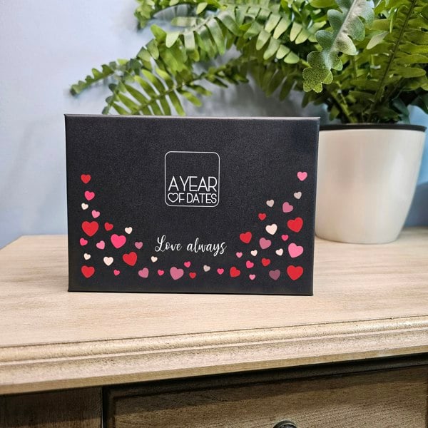 A Year of Dates Romantic couples gift - 12 monthly date ideas by A Year of Dates