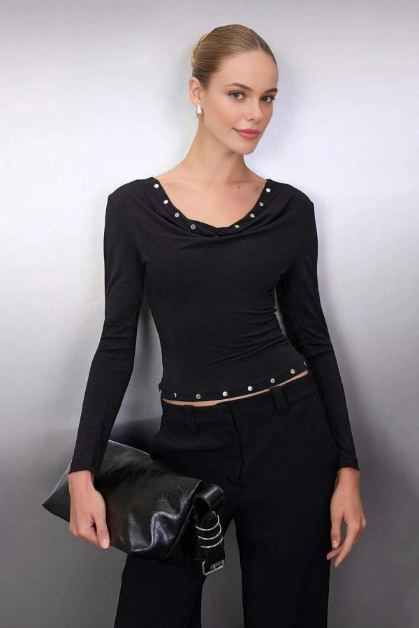 WOVCOR Fitted Long Sleeve Flexible Knit Blouse with Troc Detailed