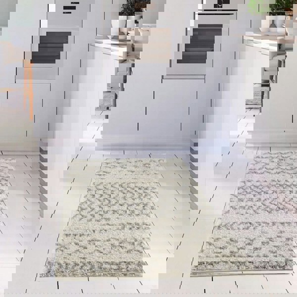 Moroccan Grey Ivory colours rug non-shedding, pet-friendly, and easy to clean