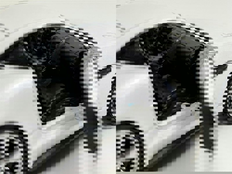 Tayumo Jaguar F Type White LHD 1:32 Scale Light & Sound Tayumo 32110022