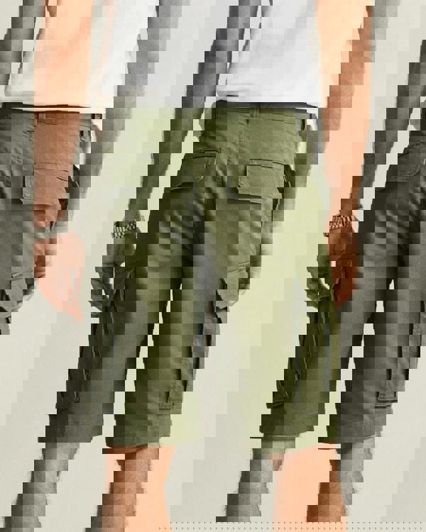 GANT Mens Regular Fit Classic Cargo Shorts - 379 Dry Herb Green