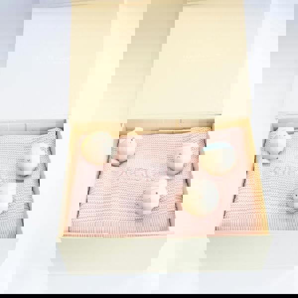 The Baby Gifting Company BLANKET AND SENSORY BALLS GIFT SET