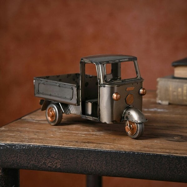 Harvey Makin Ornament - Tricycle