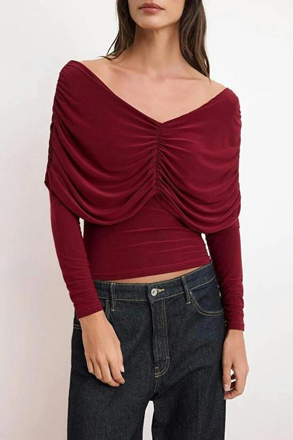 WOVCOR Fitted Carmen Neckline Gathered Detail Long Sleeve Knitted Blouse