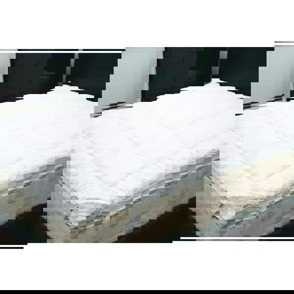 Belledorm Silk Mattress Topper - White - 