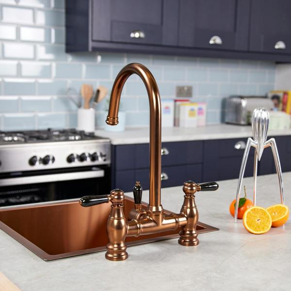 Flode klas | Traditional Bridge Style 3 in 1 Instant Boiling Tap | Black Ceramic Levers | Brushed Copper Finish