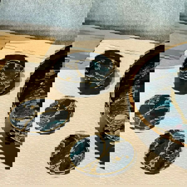 Maison des Cadeaux Set of 4 Black Round Drink Coasters