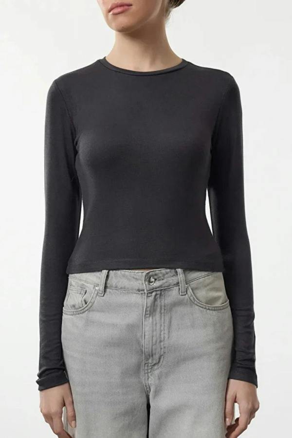 Hoxton Gal Premium Viscose Crew Neck Cropped Stretch Knit Blouse