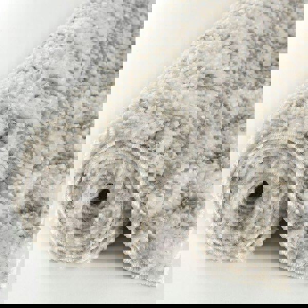 Shaggy Rug Ivory-Grey colours non-shedding, pet-friendly.