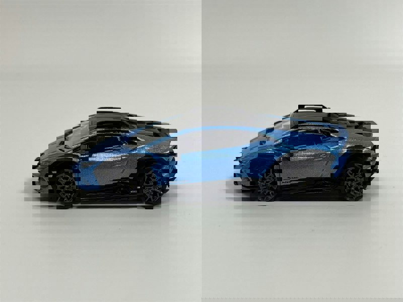 Mini GT Lamborghini Huracan Sterrato Blue Aegir RHD 1:64 Scale Mini GT MGT00807R