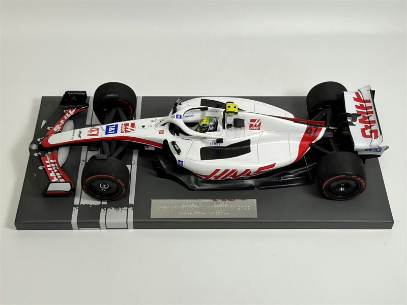 Minichamps Mick Schumacher Hass F1 Bahrain GP 2022 1:18 Scale 117220147