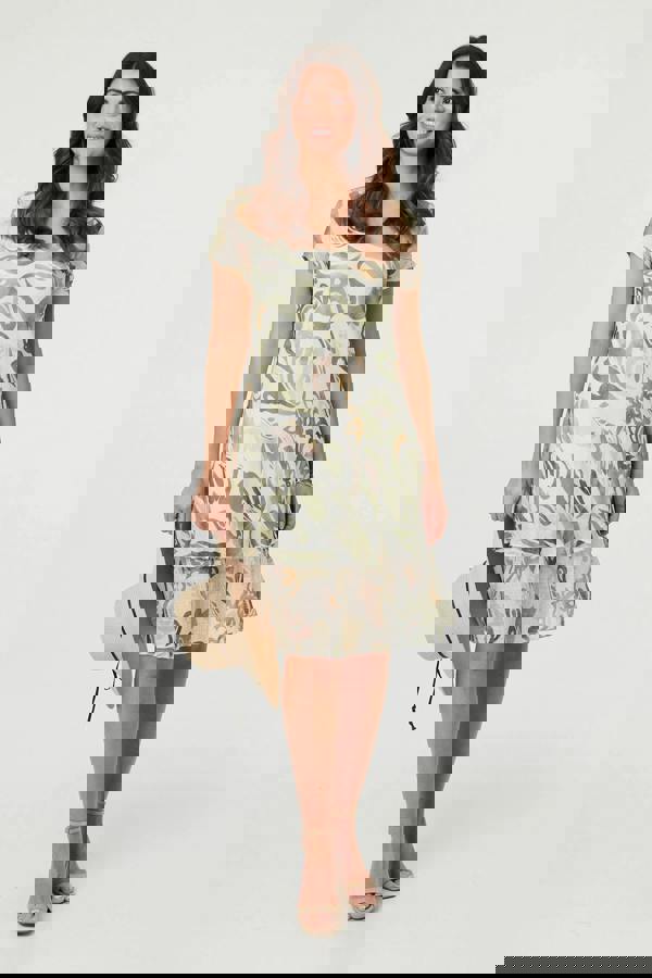 Sage | Printed Cap Sleeve Knee Length Dress : Model is 5'9"/175 cm and wears UK10/EU38/US6/AUS10