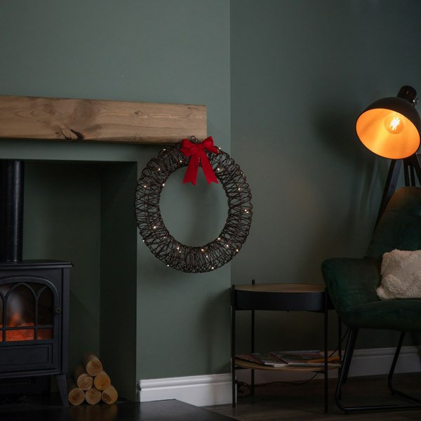 Samuel Alexander 50cm Battery Operated Light up Christmas Wreath with Red Bow & 40 Warm White LEDs