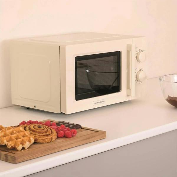 Hamilton Beach Miami Manual 800W Microwave - Sand - Hamilton Beach UK