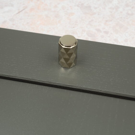 Handle & Home Polished Nickel Solid Brass Diamond Knurled Handle & Coordinating Knob
